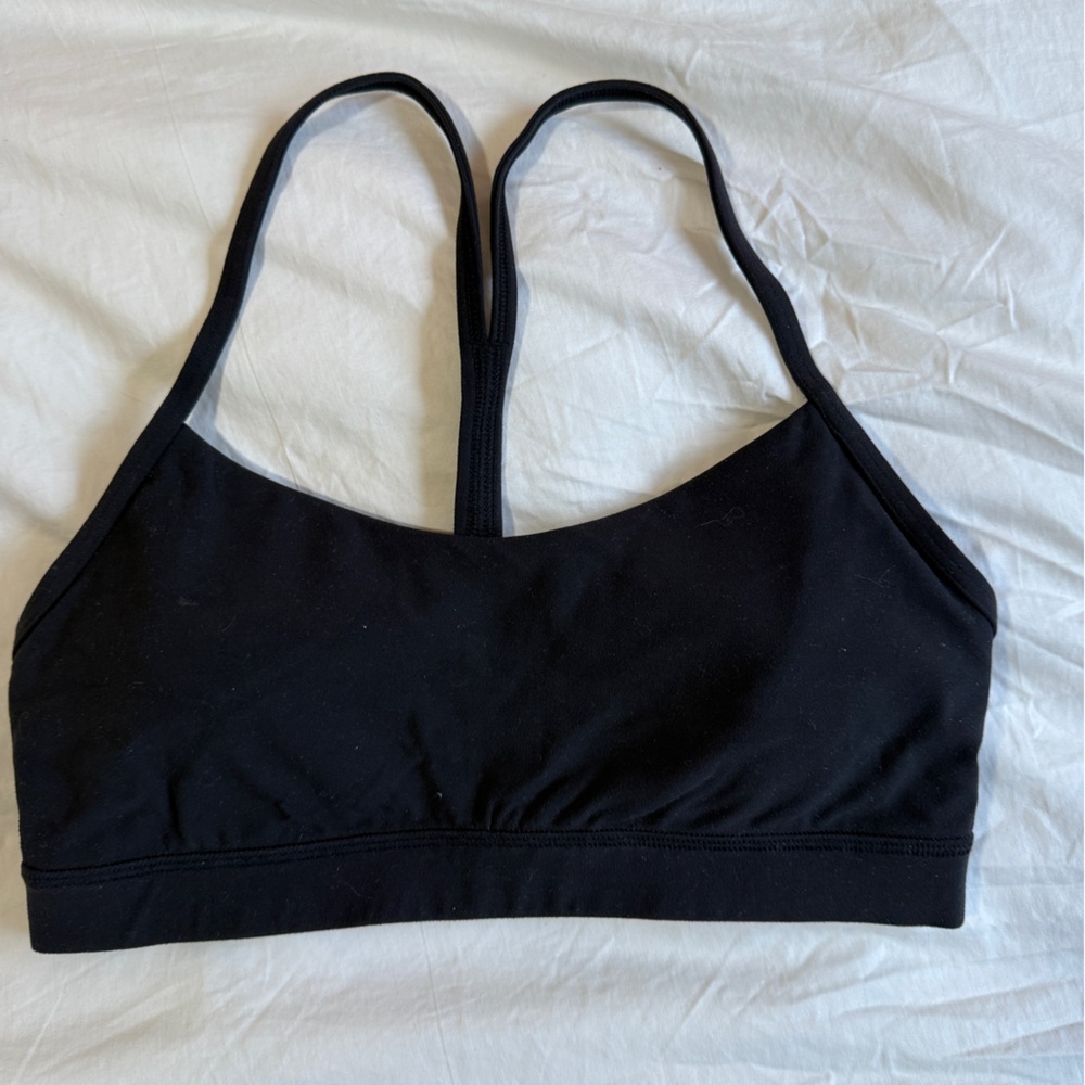 Lululemon black Flow Y Nulu Bra Size 8